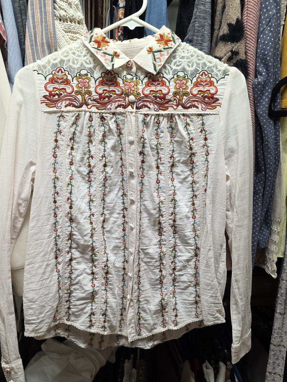 Anthropologie White Embroidered Button-Down Shirt with Multicolor Floral Accents